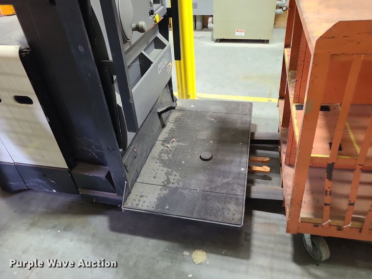 image for item MX9682 Crown SP3505-30  order picker