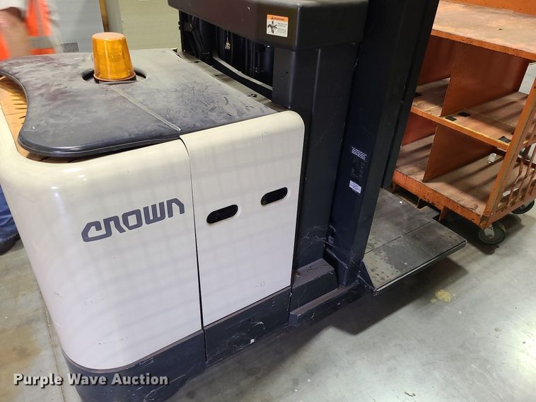 image for item MX9682 Crown SP3505-30  order picker