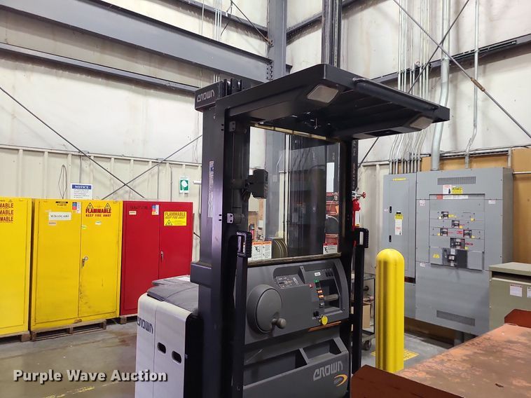 image for item MX9682 Crown SP3505-30  order picker