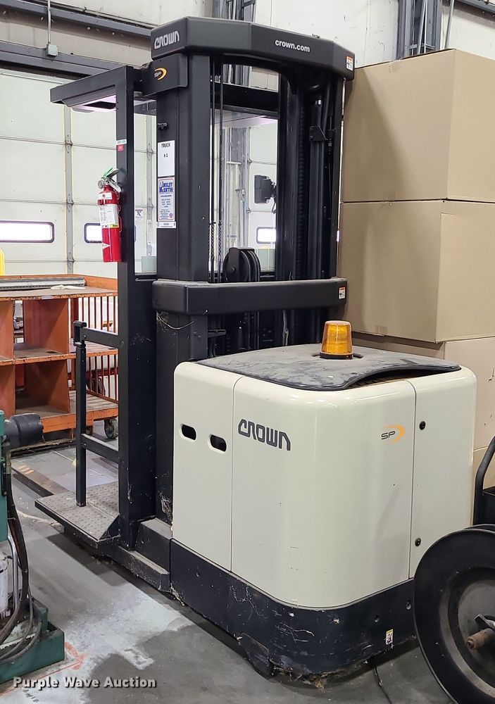 image for item MX9683 Crown SP3505-30  order picker