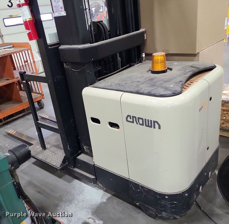 image for item MX9683 Crown SP3505-30  order picker