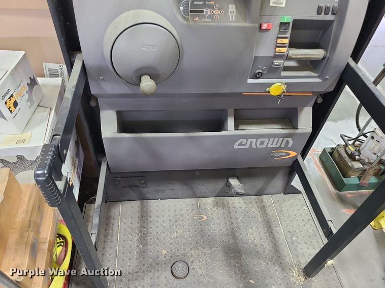 image for item MX9683 Crown SP3505-30  order picker