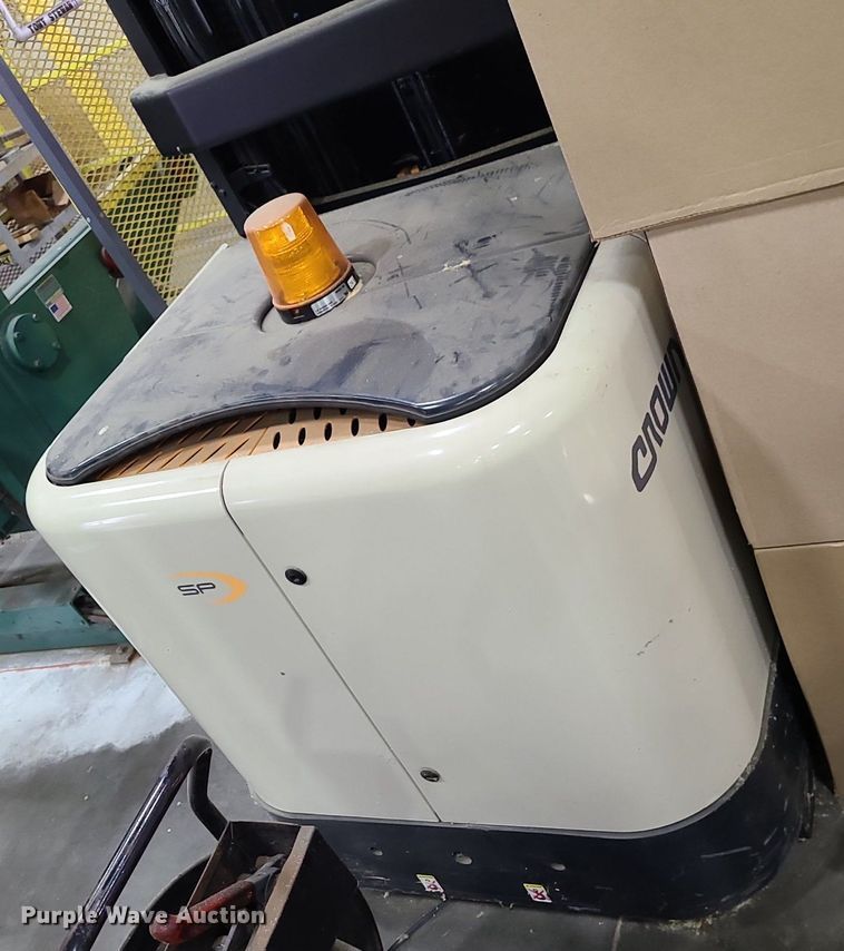 image for item MX9683 Crown SP3505-30  order picker