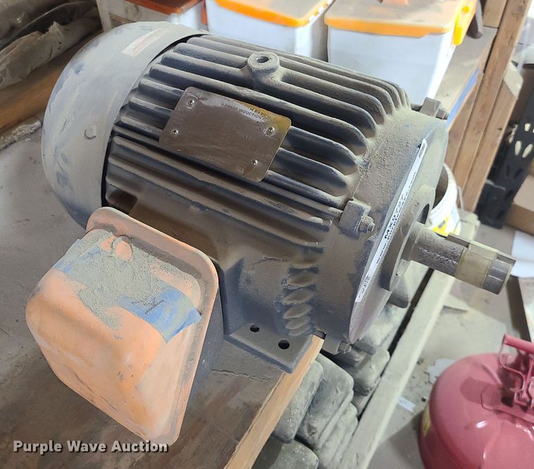 image for item MX9727 Toshiba B104FLF2USW  electric motor