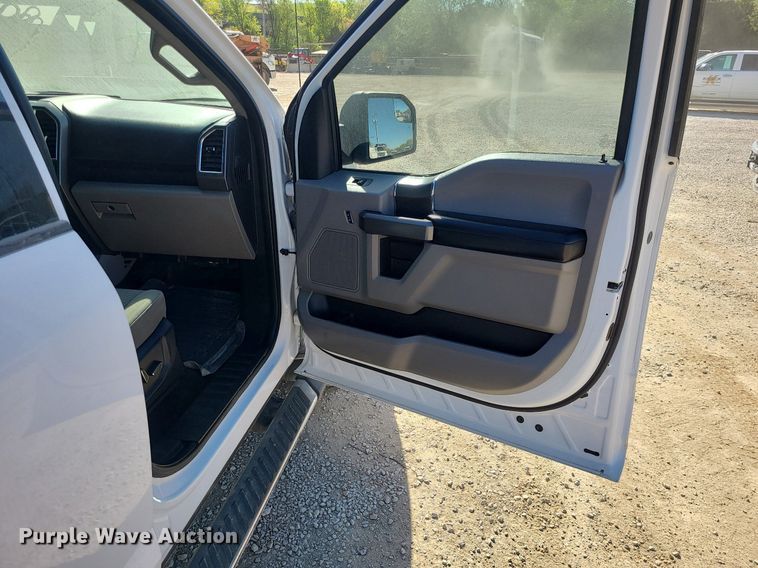 image for item MX9732 2017 Ford F150  SuperCrew pickup truck