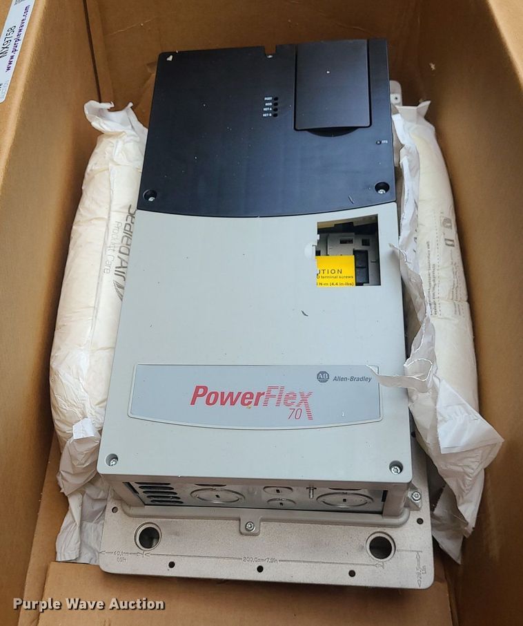 image for item MX9758 Allen Bradley Powerflex 70  AC drive