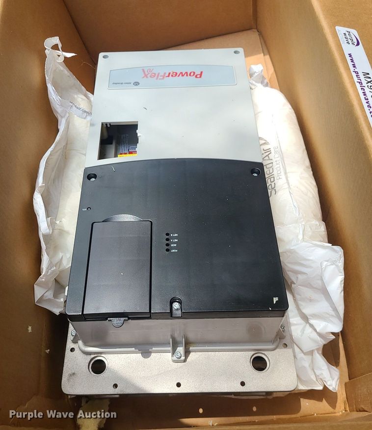 image for item MX9758 Allen Bradley Powerflex 70  AC drive