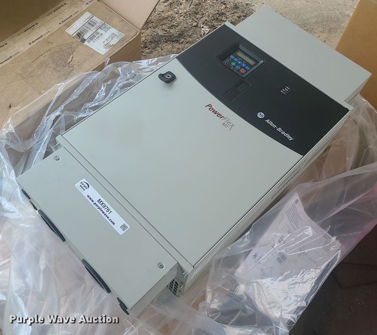 image for item MX9761 Allen Bradley Powerflex 400  AC drive