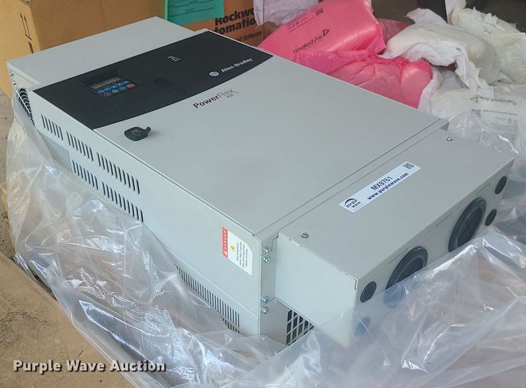 image for item MX9761 Allen Bradley Powerflex 400  AC drive