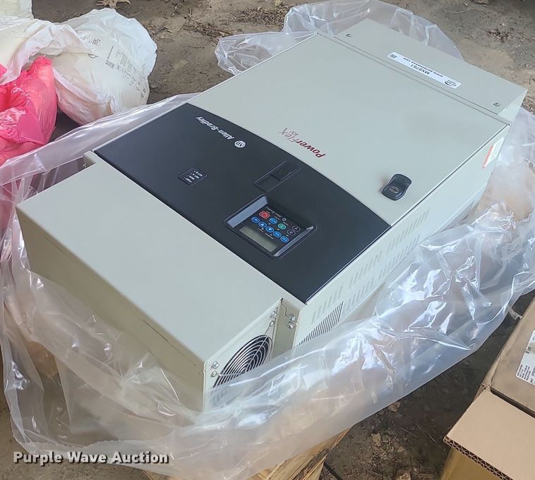 image for item MX9761 Allen Bradley Powerflex 400  AC drive