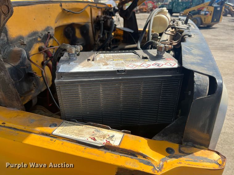 image for item MY9582 1978 Chevrolet C60  truck cab and chassis