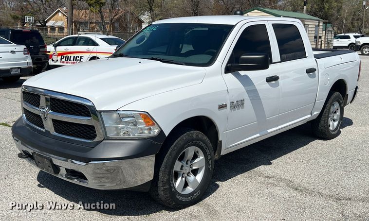 image for item MY9590 2016 Dodge Ram 1500  Crew Cab pickup truck