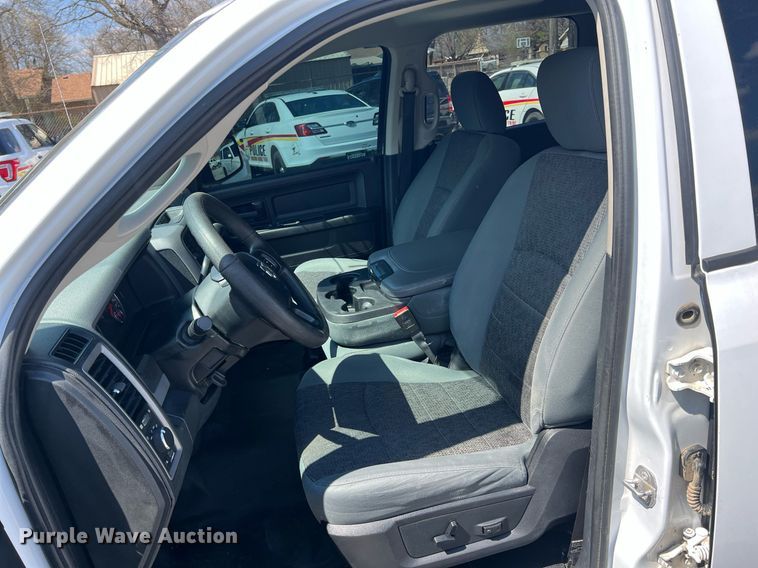 image for item MY9590 2016 Dodge Ram 1500  Crew Cab pickup truck