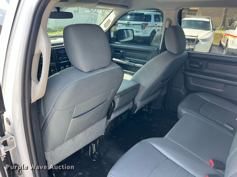 image for item MY9590 2016 Dodge Ram 1500  Crew Cab pickup truck