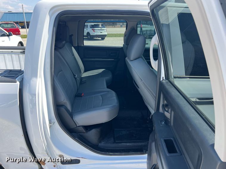 image for item MY9590 2016 Dodge Ram 1500  Crew Cab pickup truck