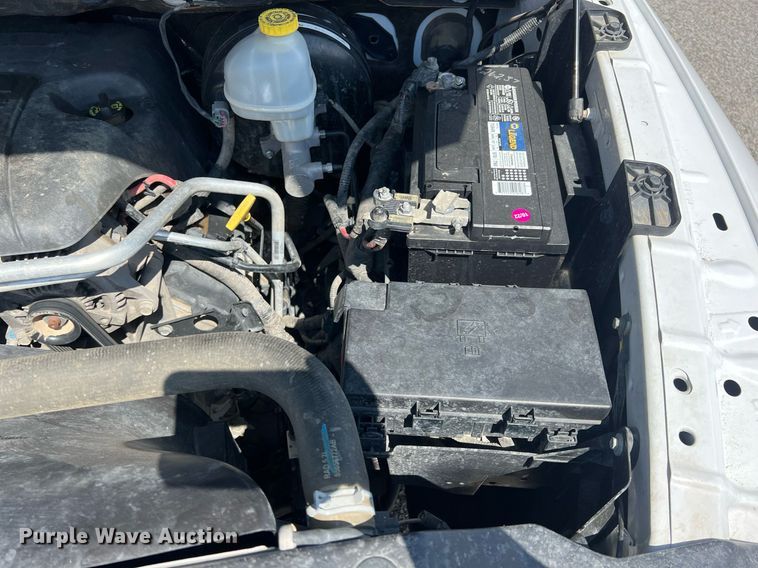 image for item MY9590 2016 Dodge Ram 1500  Crew Cab pickup truck