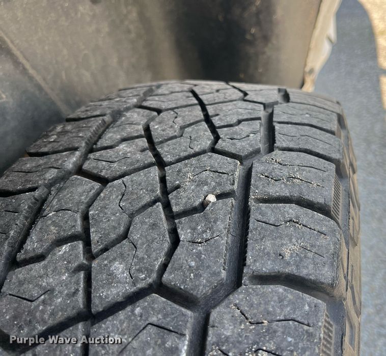 image for item MY9590 2016 Dodge Ram 1500  Crew Cab pickup truck