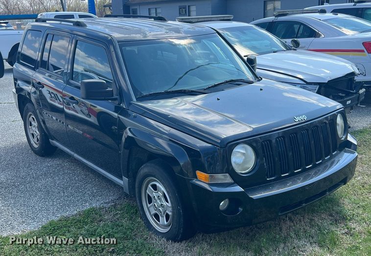 image for item MY9592 2010 Jeep Patriot  SUV