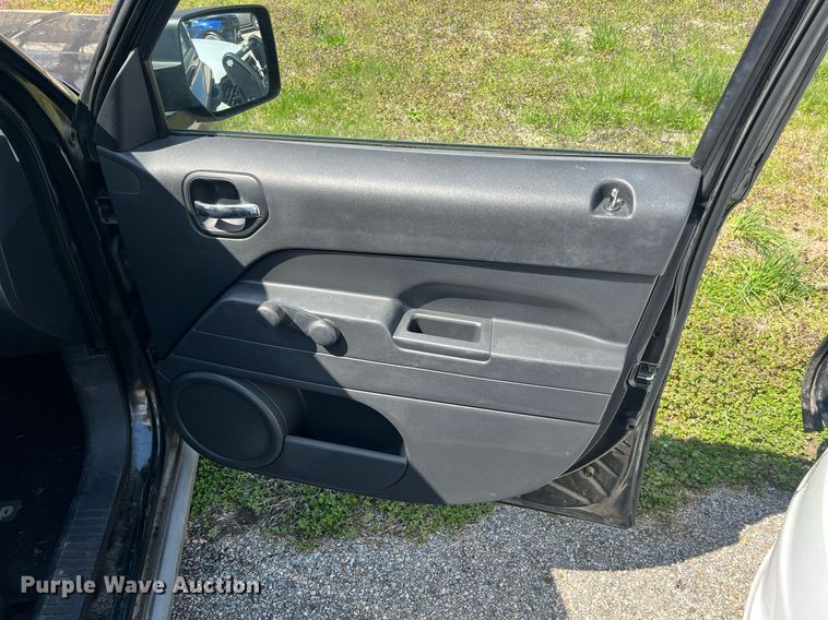 image for item MY9592 2010 Jeep Patriot  SUV