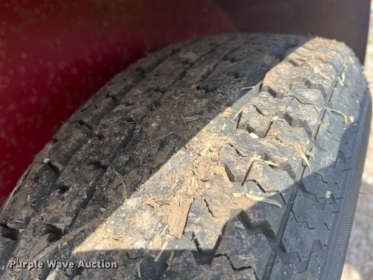 image for item MY9685 1998 PJ Trailers  utility trailer