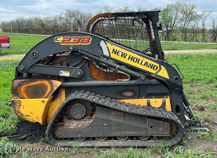 image for item MY9768 2012 New Holland C238  skid steer loader