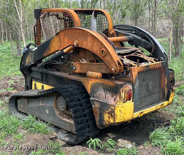 image for item MY9768 2012 New Holland C238  skid steer loader