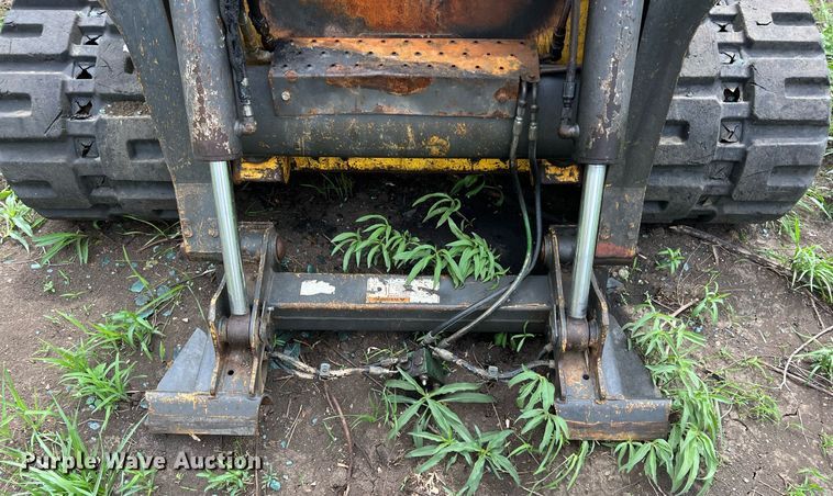 image for item MY9768 2012 New Holland C238  skid steer loader