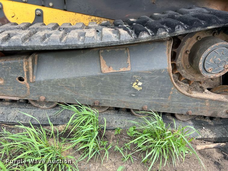 image for item MY9768 2012 New Holland C238  skid steer loader