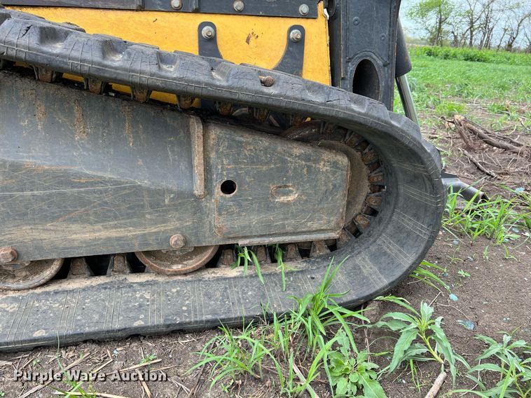 image for item MY9768 2012 New Holland C238  skid steer loader