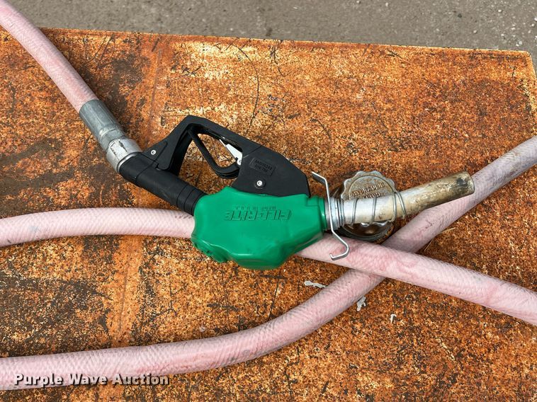 image for item MY9785 1999 Ford F550 Super Duty  utility / service truck