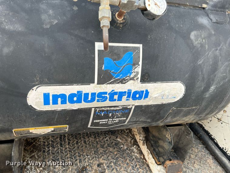 image for item MY9785 1999 Ford F550 Super Duty  utility / service truck