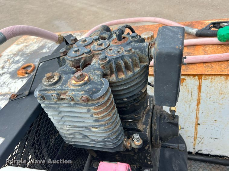 image for item MY9785 1999 Ford F550 Super Duty  utility / service truck