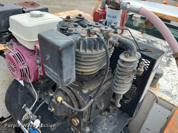 image for item MY9785 1999 Ford F550 Super Duty  utility / service truck