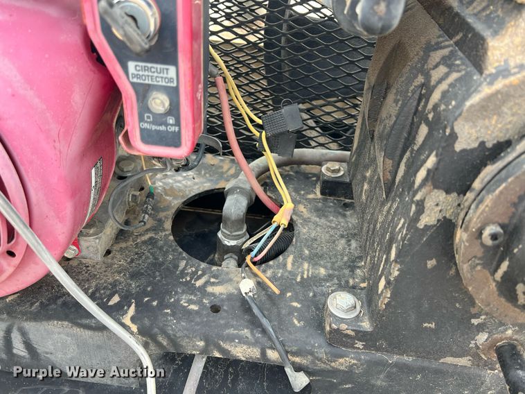 image for item MY9785 1999 Ford F550 Super Duty  utility / service truck