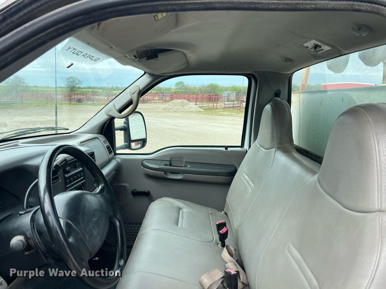 image for item MY9785 1999 Ford F550 Super Duty  utility / service truck