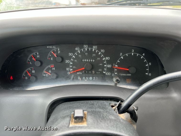 image for item MY9785 1999 Ford F550 Super Duty  utility / service truck