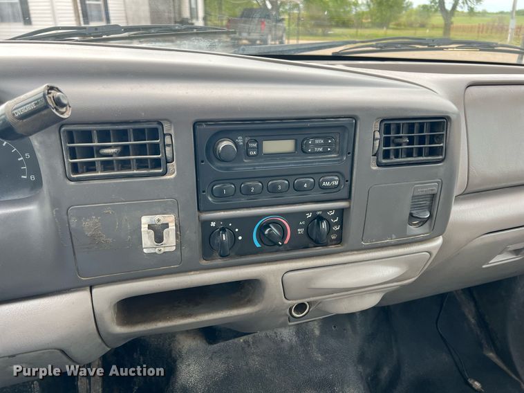 image for item MY9785 1999 Ford F550 Super Duty  utility / service truck