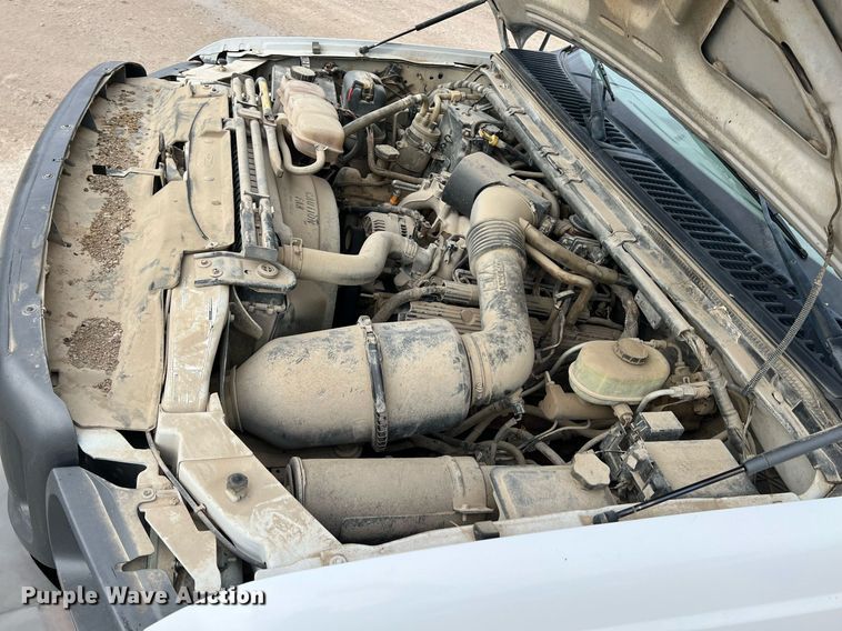 image for item MY9785 1999 Ford F550 Super Duty  utility / service truck