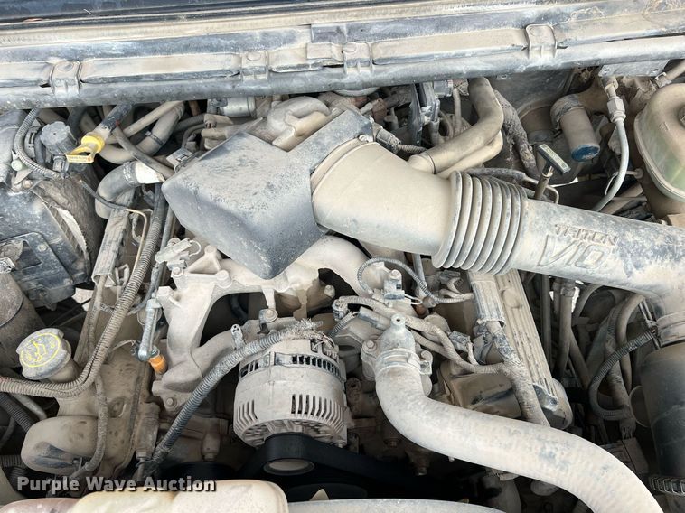 image for item MY9785 1999 Ford F550 Super Duty  utility / service truck