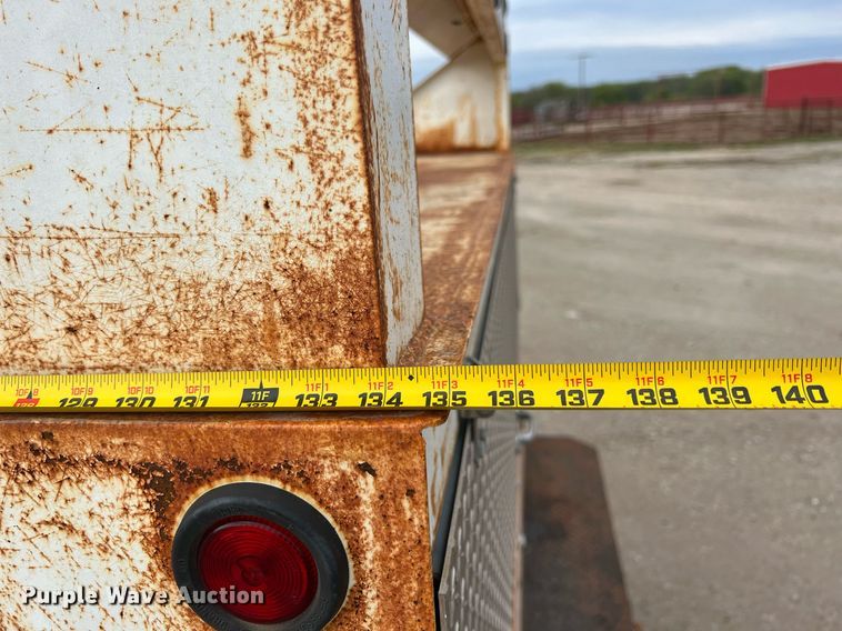 image for item MY9785 1999 Ford F550 Super Duty  utility / service truck