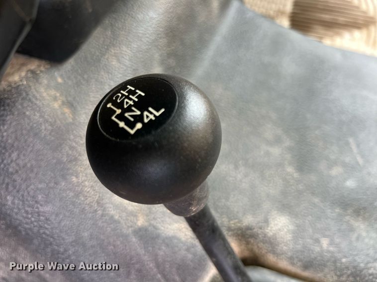 image for item MY9787 2005 Ford F550 Super Duty  SuperCab flatbed truck