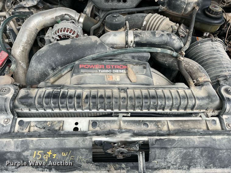 image for item MY9787 2005 Ford F550 Super Duty  SuperCab flatbed truck