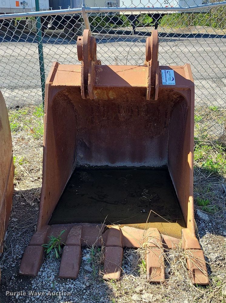 image for item DC6146 46" W excavator bucket