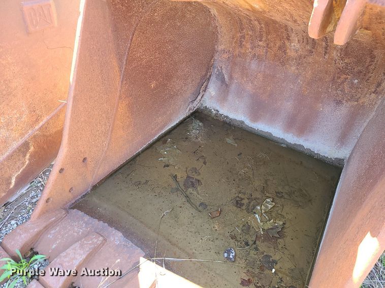 image for item DC6146 46" W excavator bucket