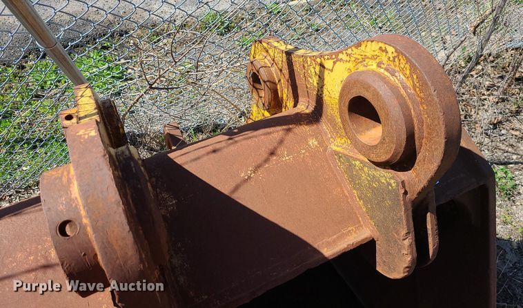 image for item DC6146 46" W excavator bucket