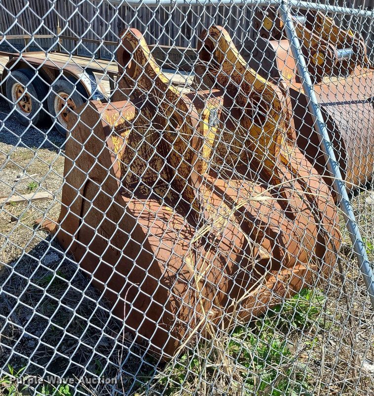 image for item DC6146 46" W excavator bucket