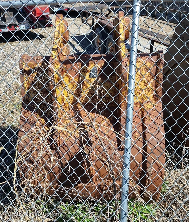 image for item DC6146 46" W excavator bucket