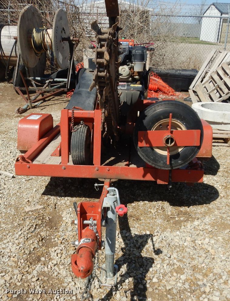 image for item DK1775 2007 Ditch Witch 1330  trencher