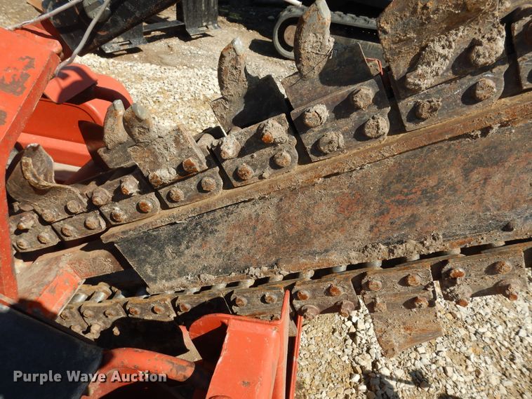 image for item DK1775 2007 Ditch Witch 1330  trencher