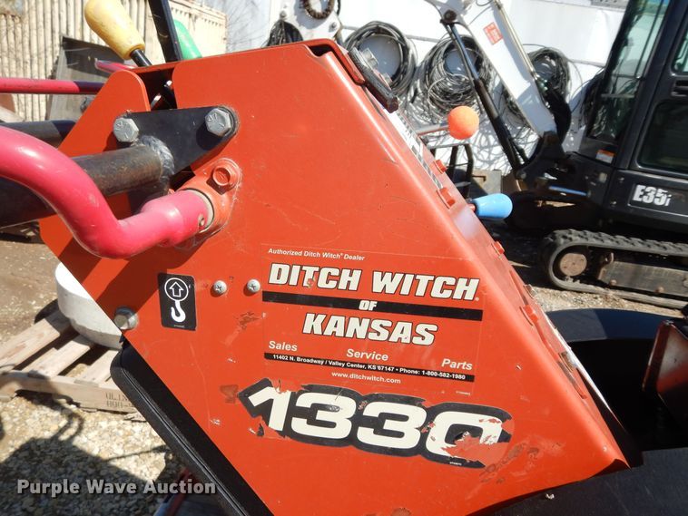 image for item DK1775 2007 Ditch Witch 1330  trencher